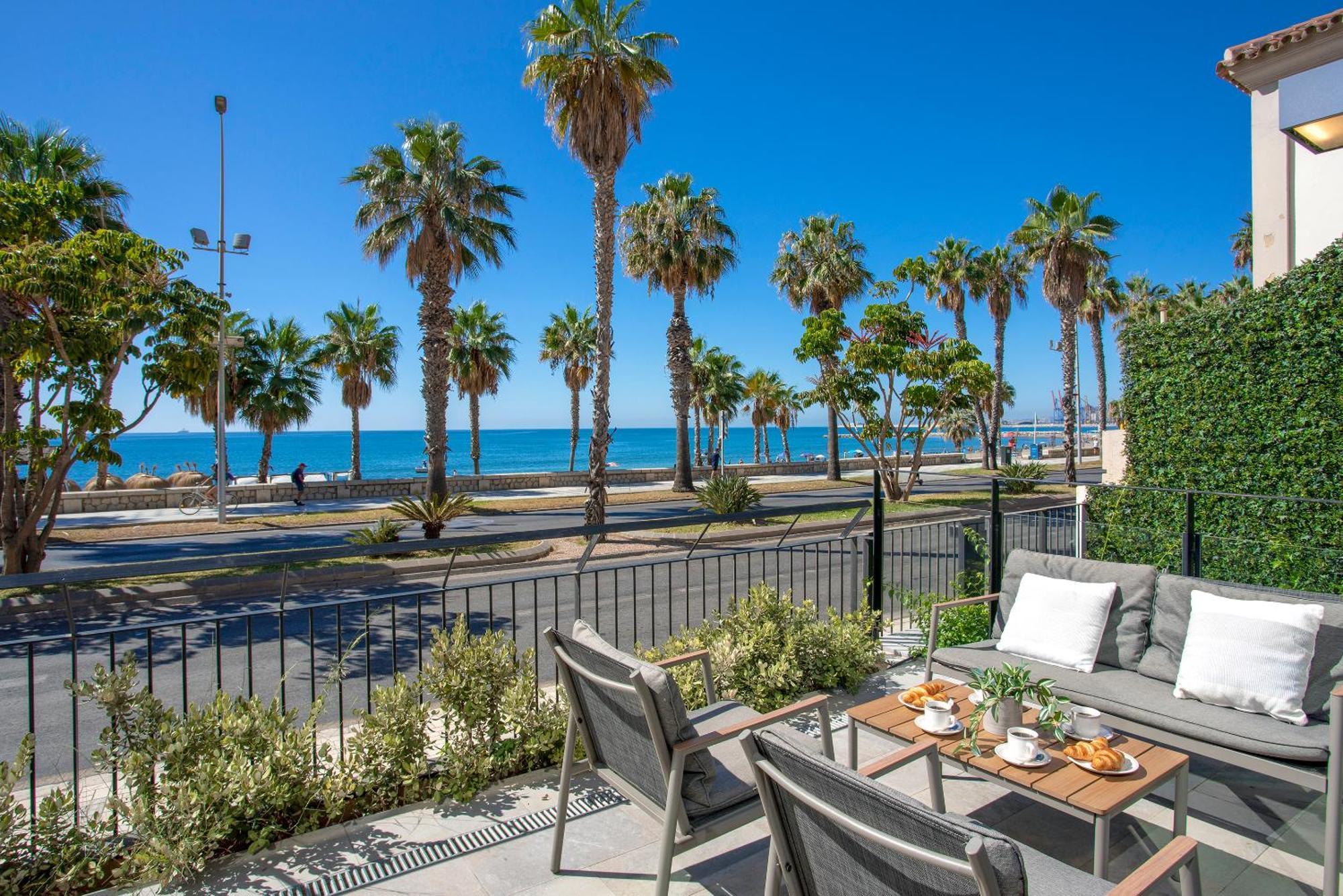 Malagueta Beach Front Luxury Apartment By Rent Me Malaga Exterior photo