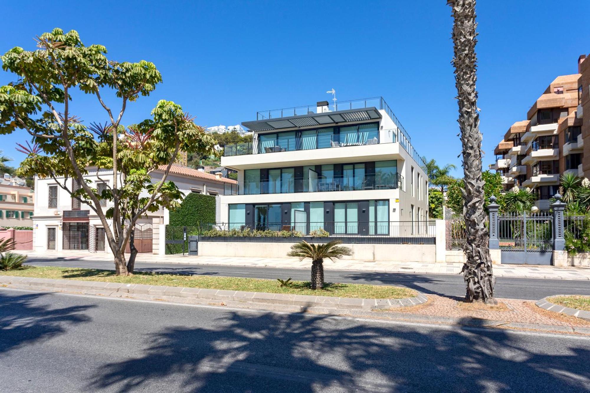 Malagueta Beach Front Luxury Apartment By Rent Me Malaga Exterior photo